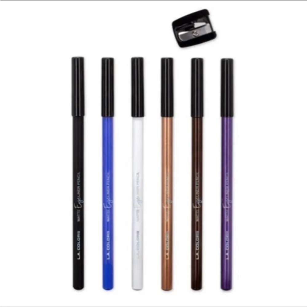 L.A. Colors 2 makeup sets. Lipgloss set‎ Eyeliner set. NEW (1)